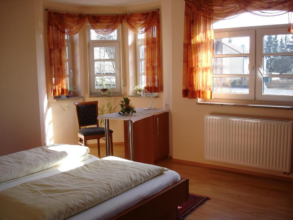 Fraenkischer Gasthof Lutz Giebelstadt Chambre photo