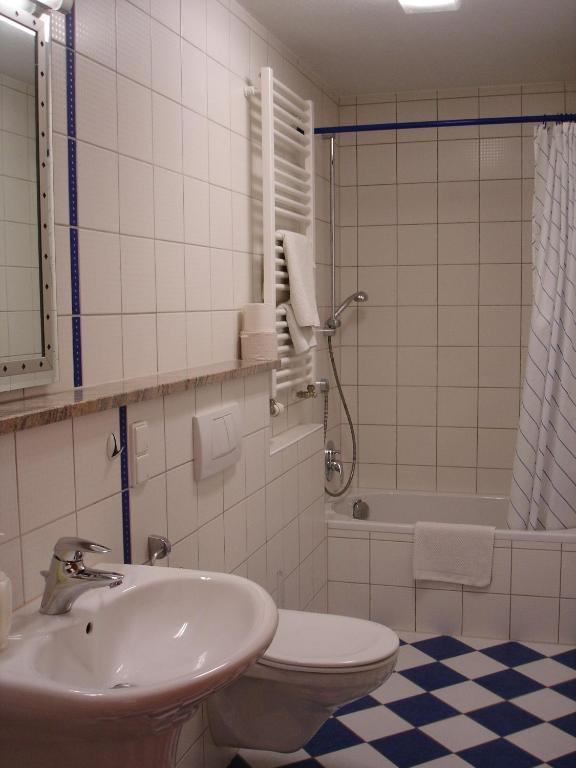 Fraenkischer Gasthof Lutz Giebelstadt Chambre photo