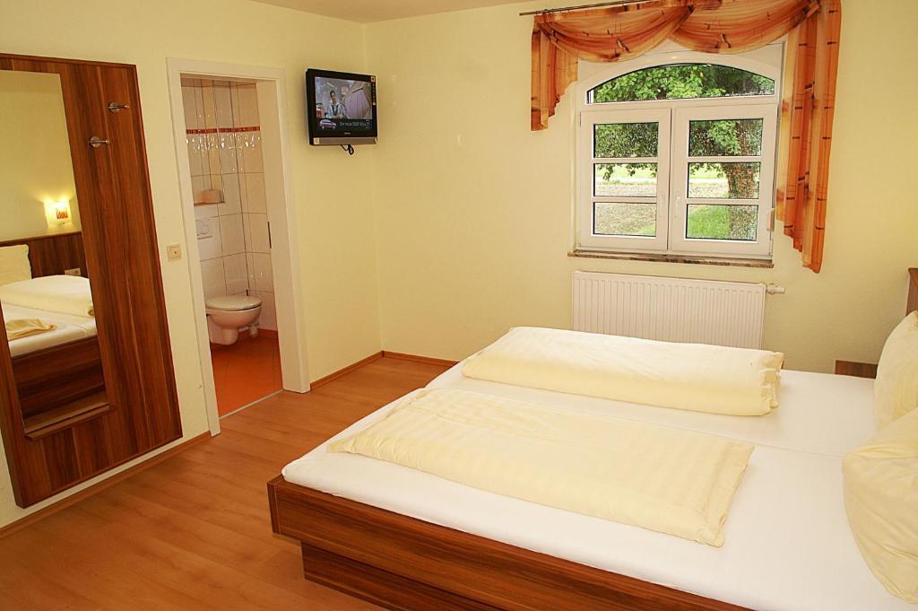Fraenkischer Gasthof Lutz Giebelstadt Chambre photo