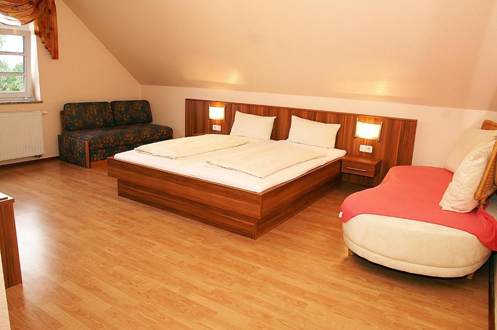 Fraenkischer Gasthof Lutz Giebelstadt Chambre photo
