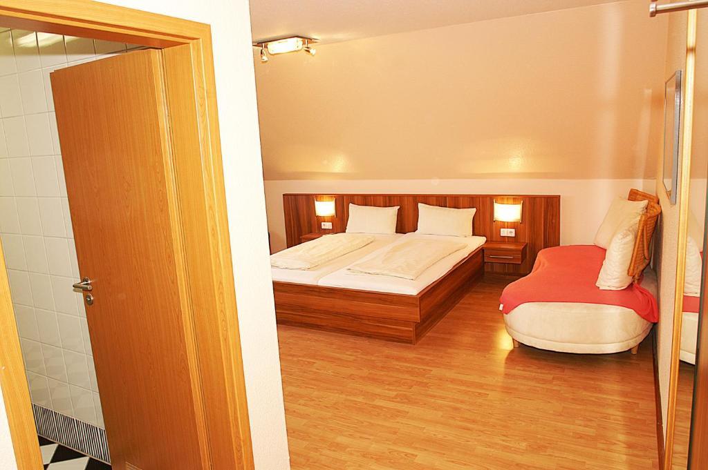 Fraenkischer Gasthof Lutz Giebelstadt Chambre photo