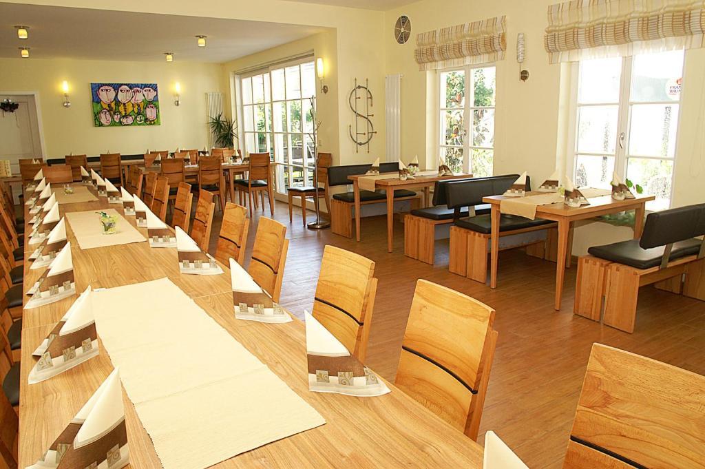 Fraenkischer Gasthof Lutz Giebelstadt Extérieur photo