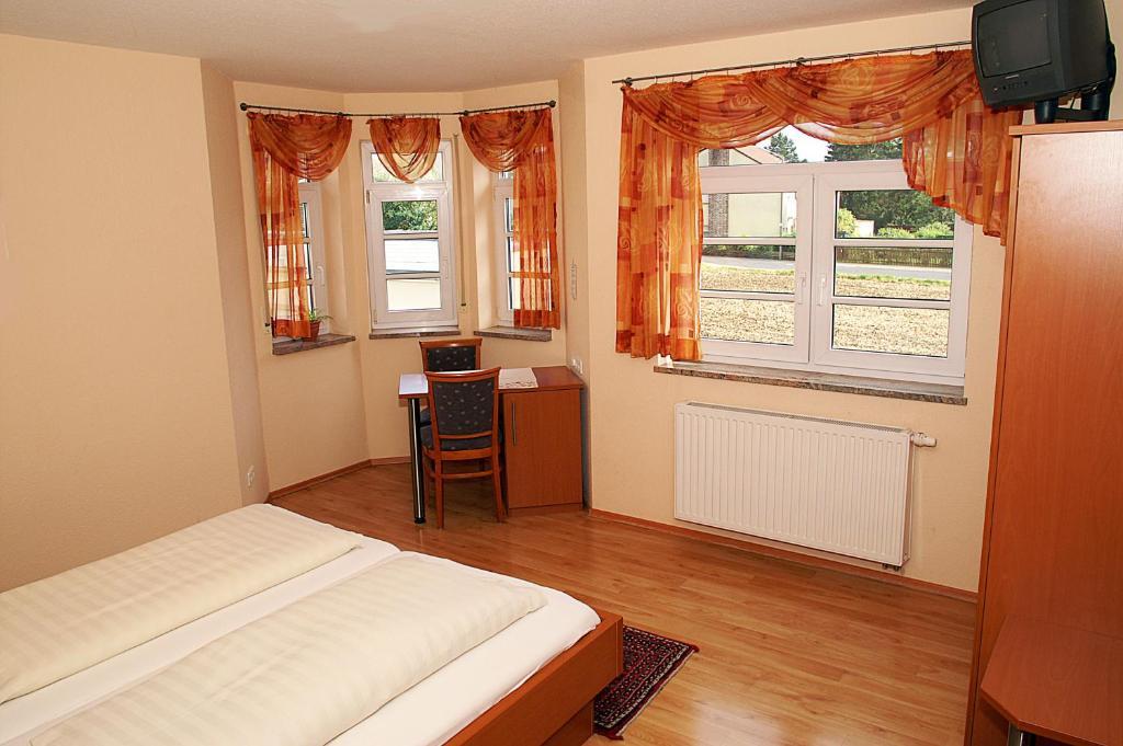 Fraenkischer Gasthof Lutz Giebelstadt Extérieur photo